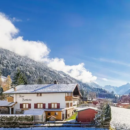 Homestay Haus Berktold: 4-star Family Wellness Retreat