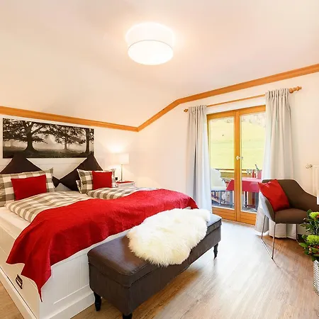 Haus Berktold: 4-star Family Wellness Retreat Homestay