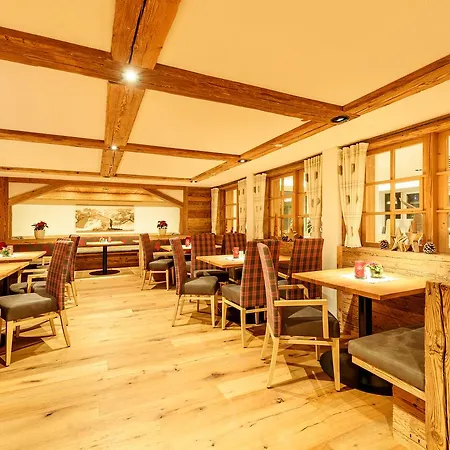 Homestay Haus Berktold: 4-star Family Wellness Retreat Oberstdorf